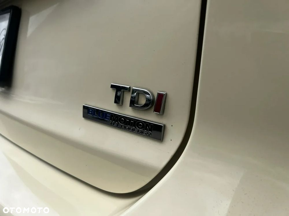 Volkswagen Touran - 5
