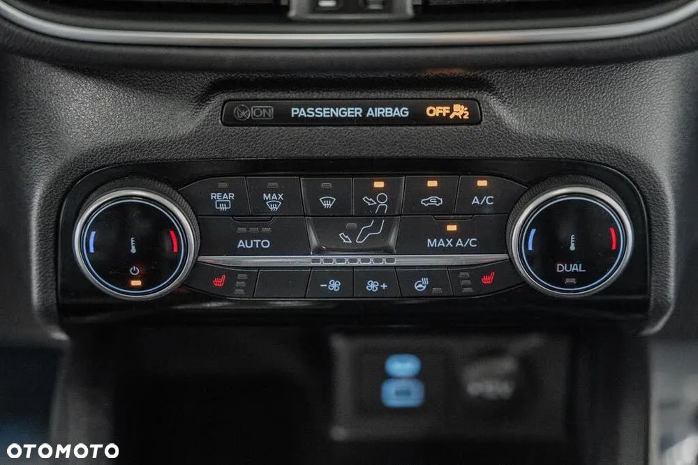 Ford Escape 2.0 EcoBoost AWD Titanium - 22