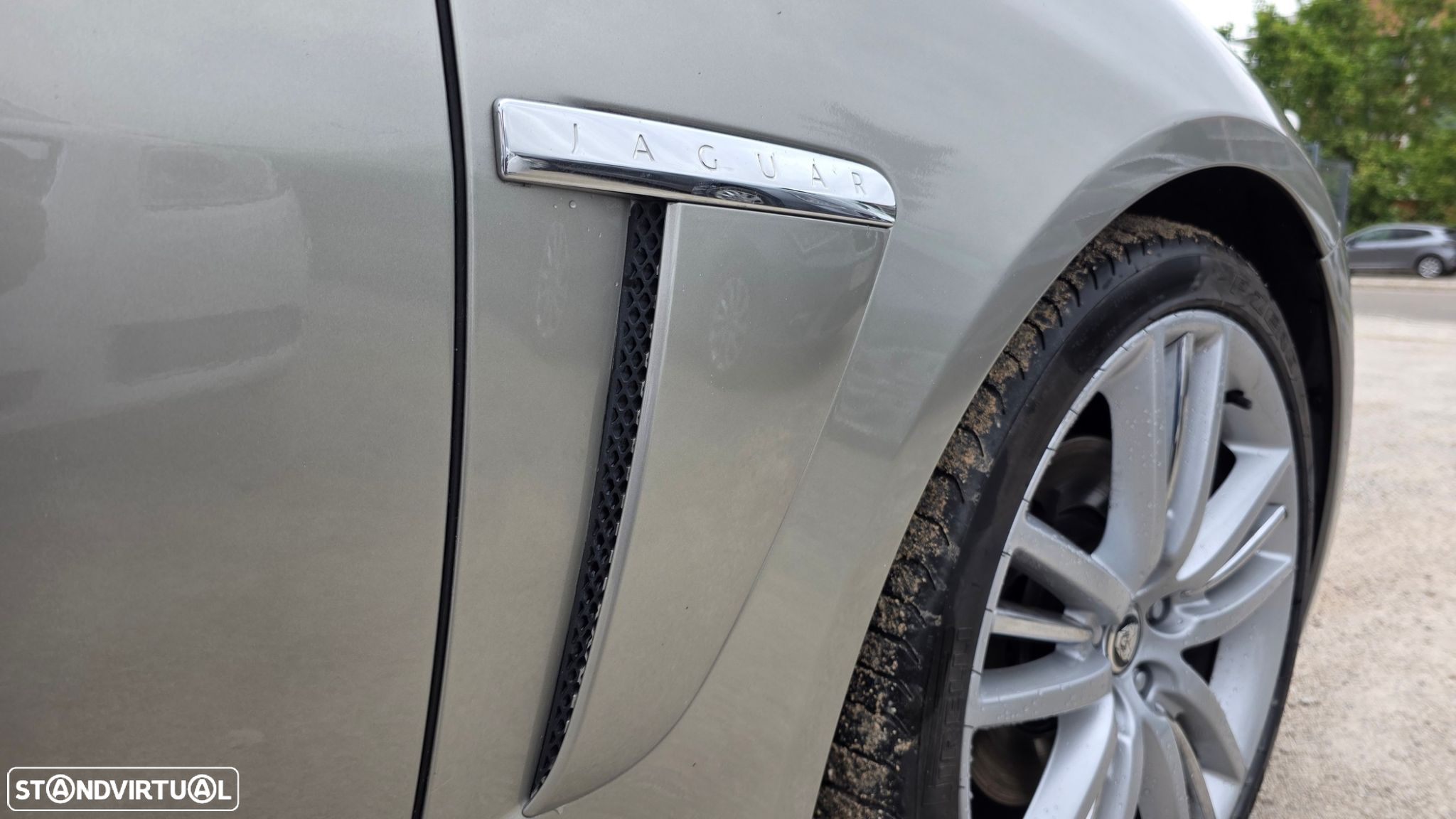 Jaguar XF 2.2 D Premium Luxury - 20