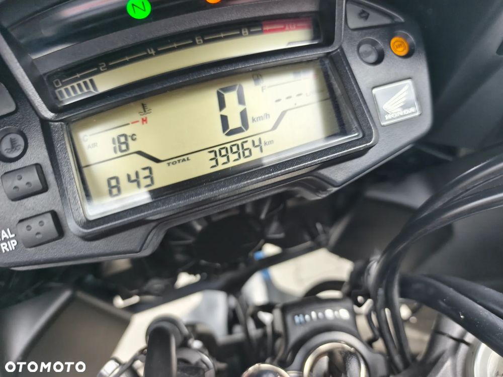 Honda VFR - 32
