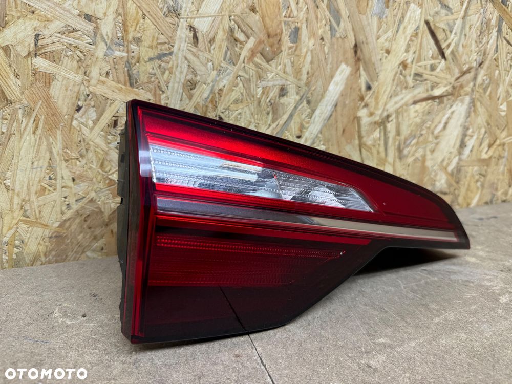 LAMPA TYŁ LEWA W KLAPĘ AUDI A4 B9 LIFT LED 8W9945075AA - 8