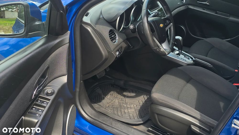 Chevrolet Cruze 1.6 LT+ - 12