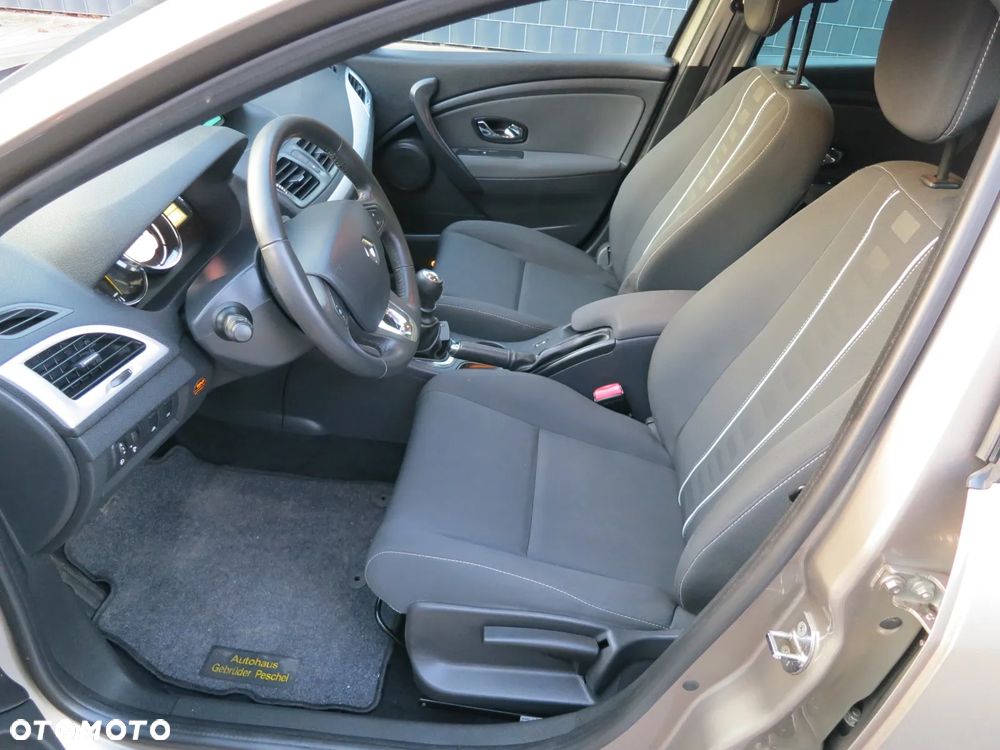Renault Megane ENERGY TCe 115 Start & Stop Paris Business - 10
