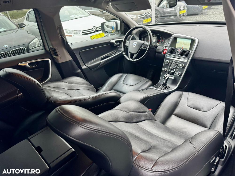 Volvo XC 60 D4 AWD Geartronic Summum - 8