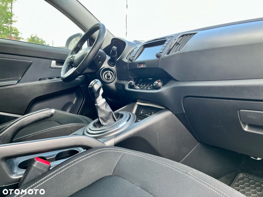 Kia Sportage 1.7 CRDI 2WD ISG Dream-Team Edition - 28