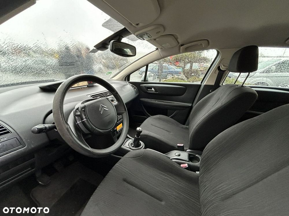 Citroën C4 1.4 16V Style - 9