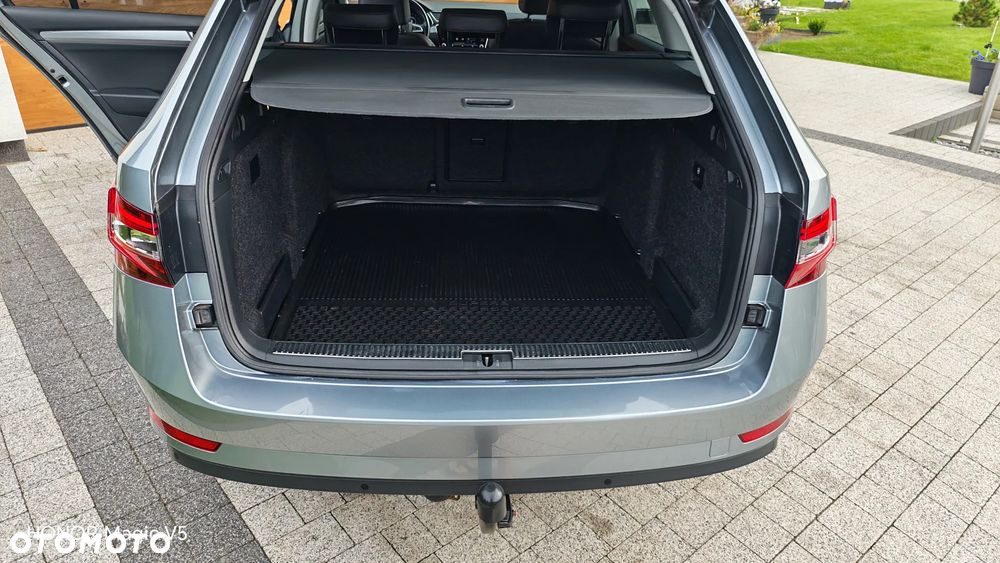 Skoda Superb 2.0 TDI DSG Premium Edition - 7