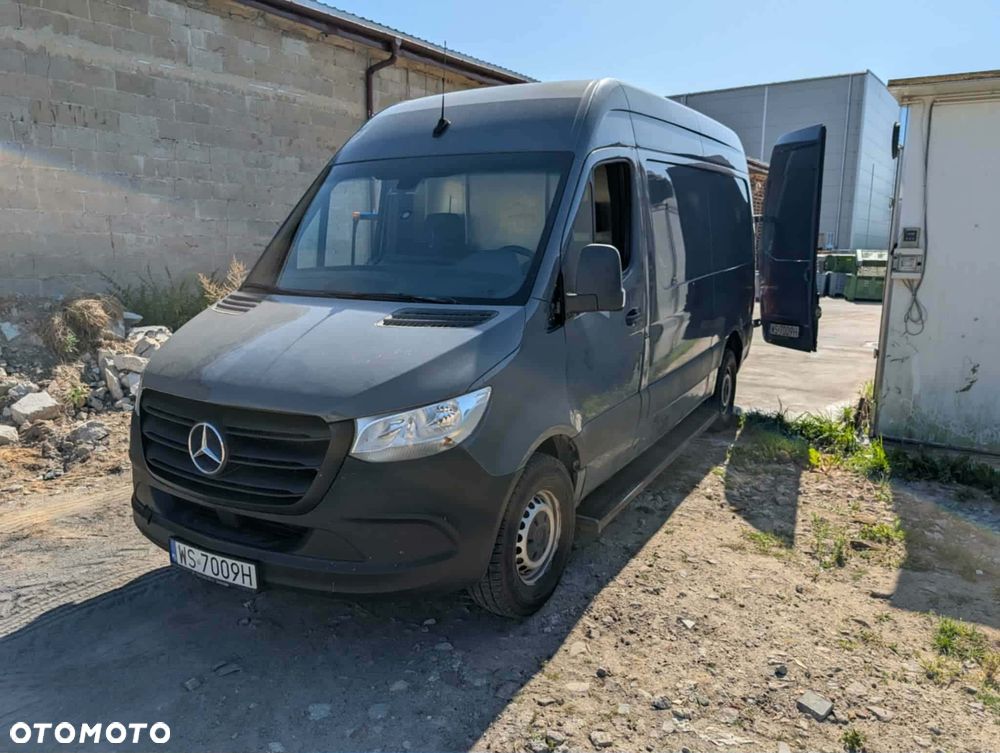 Mercedes-Benz Sprinter - 1