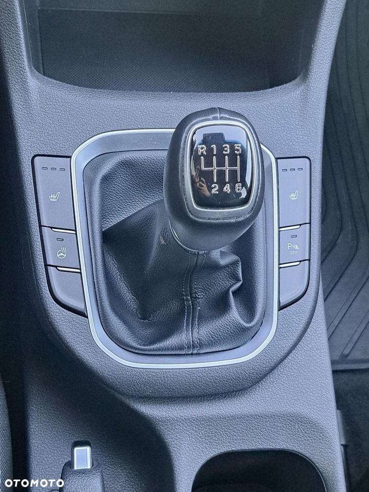 Hyundai i30 1.0 T-GDI Classic + - 14