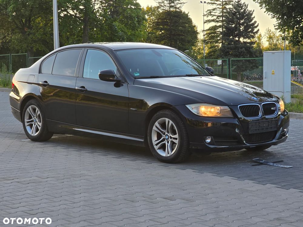 BMW Seria 3 318d DPF Edition Sport - 8