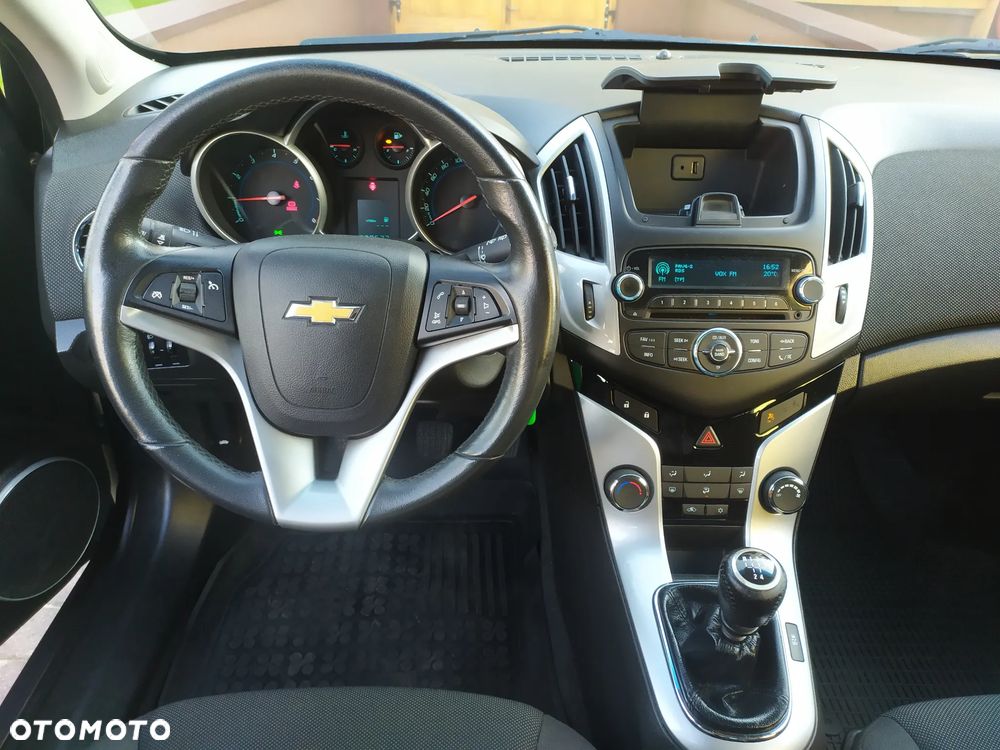 Chevrolet Cruze - 28