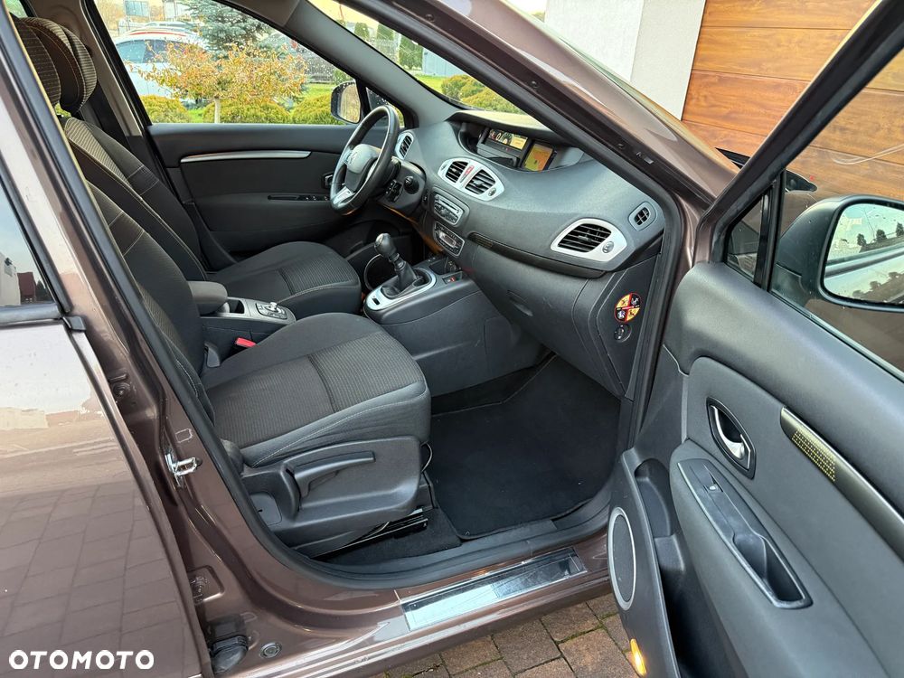 Renault Grand Scenic - 9