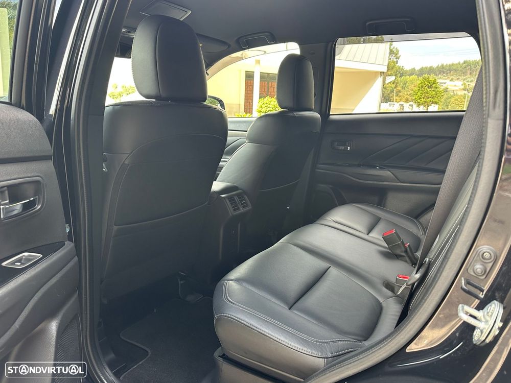 Mitsubishi Outlander 2.0 PHEV Intense - 16