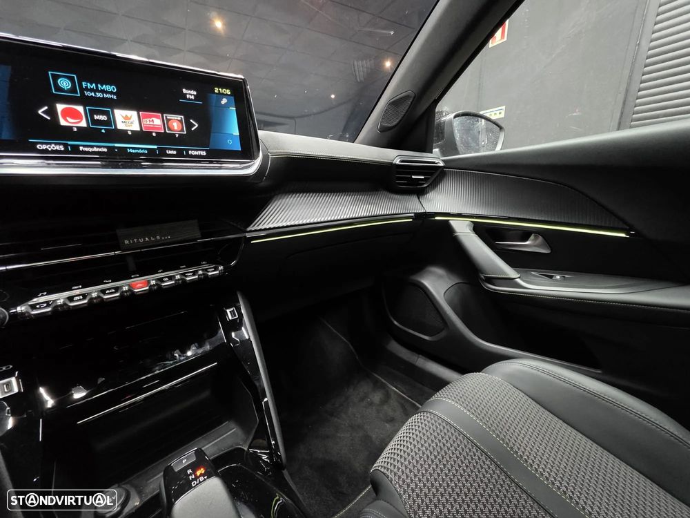 Peugeot e-2008 50 kWh GT Line - 29