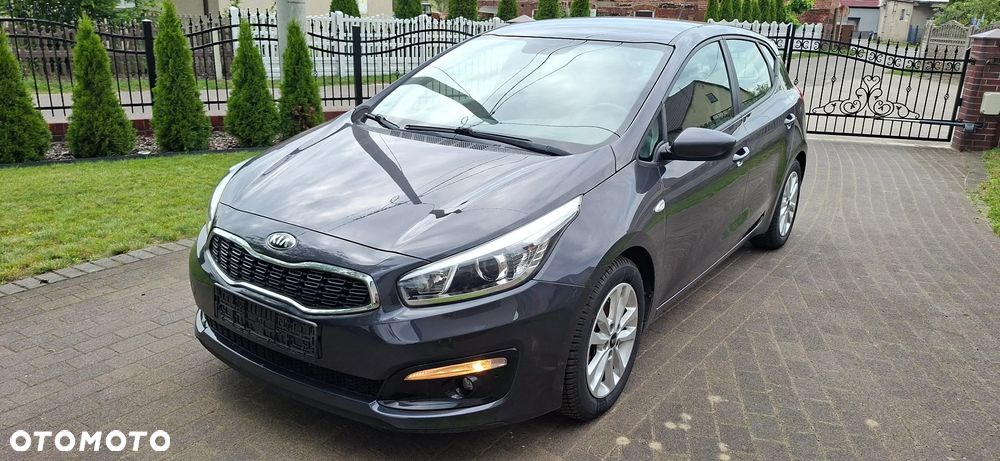 Kia Ceed 1.4 CVVT Dream Team Edition - 3