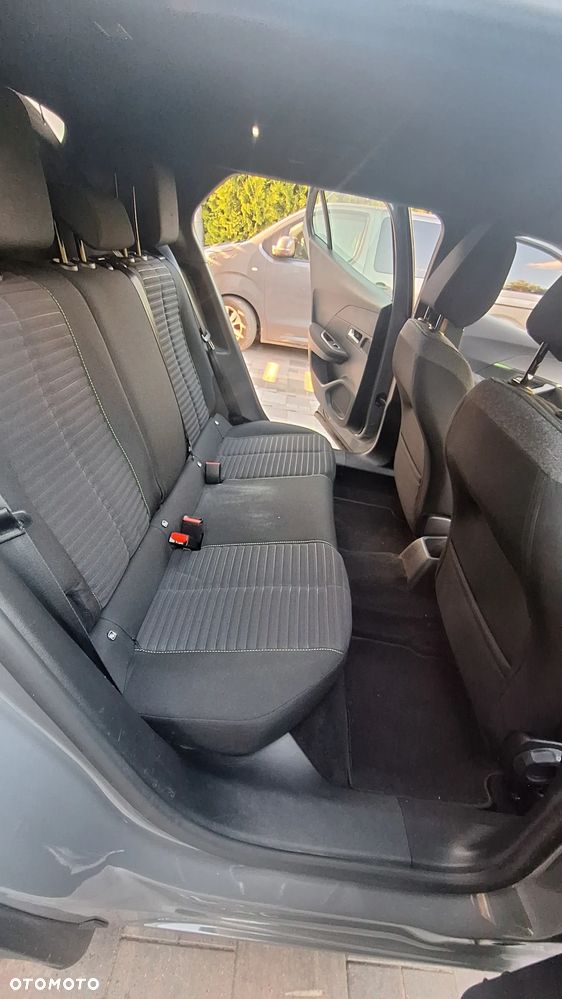 Peugeot 2008 PureTech mHEV Active e-DCS6 - 13