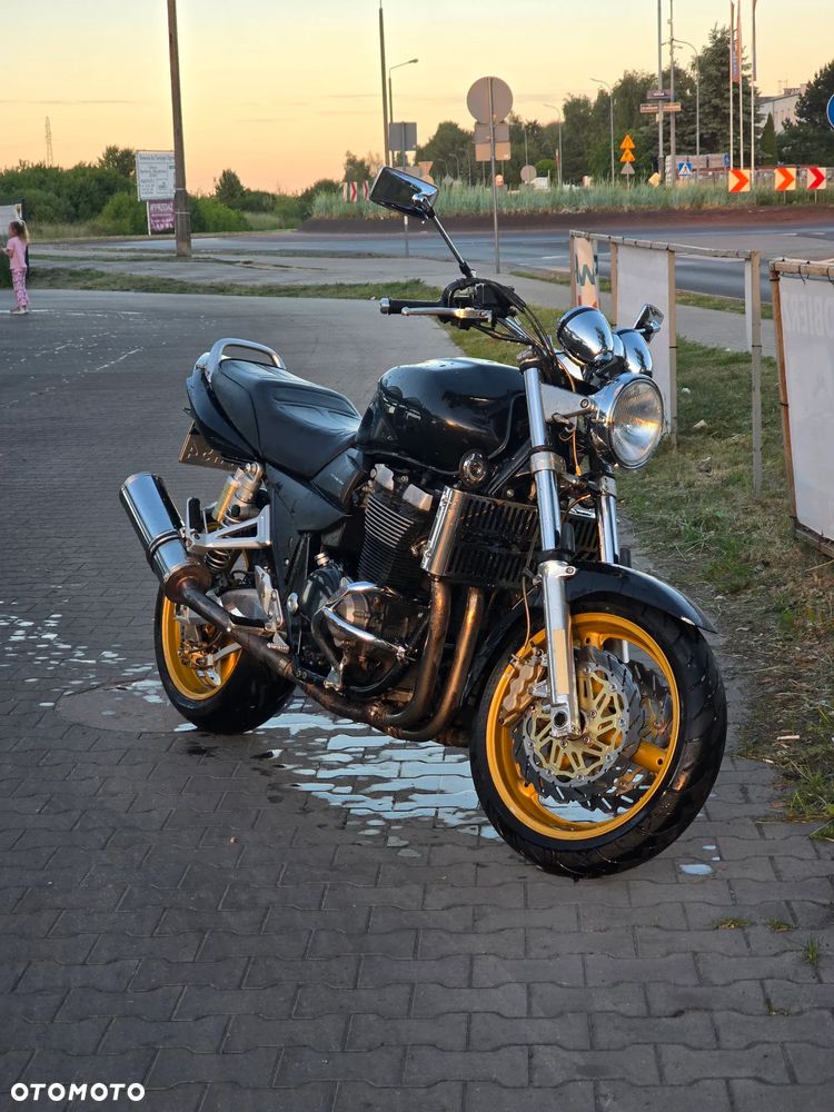 Suzuki GSX - 3