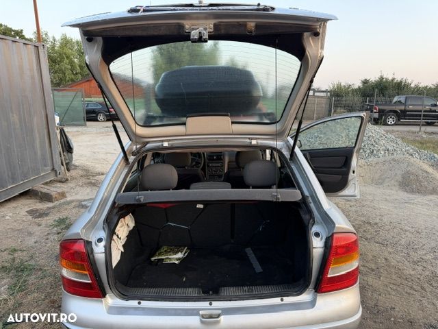 Opel Astra Classic 1.4i - 9