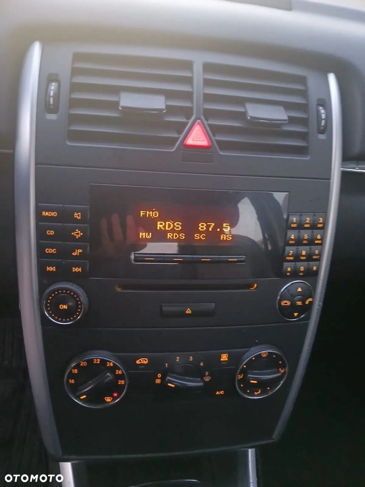 Mercedes-Benz Klasa B 200 SPORT EDITION - 14