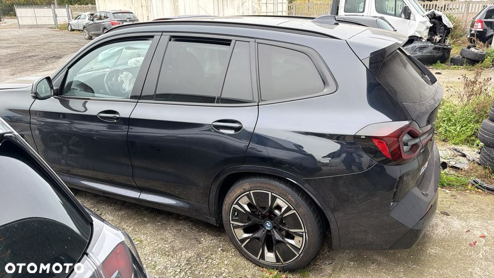 BMW iX3 - 6