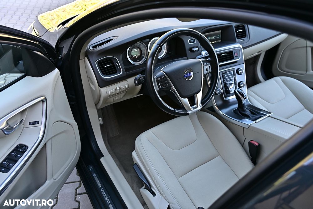 Volvo S60 D3 Geartronic - 14