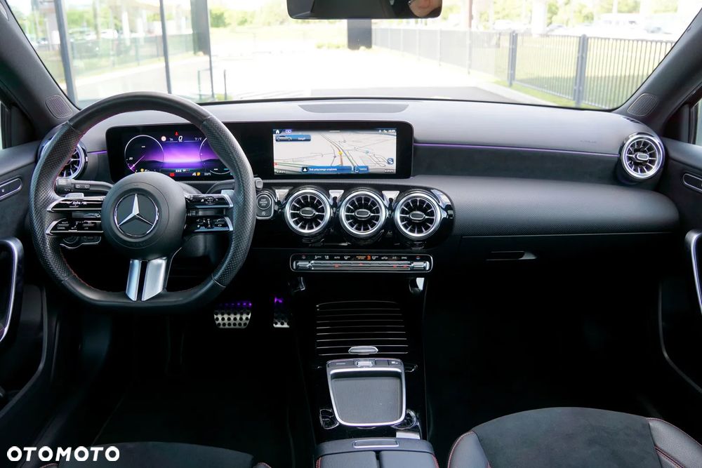 Mercedes-Benz Klasa A 200 AMG Line 7G-DCT - 26