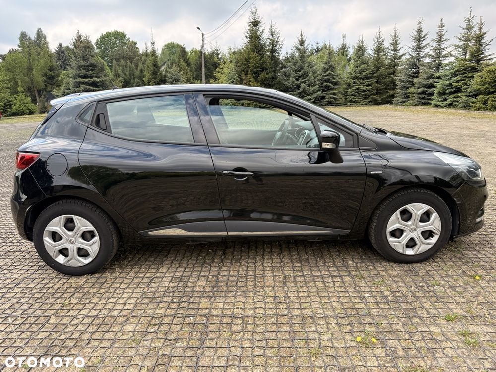 Renault Clio - 6