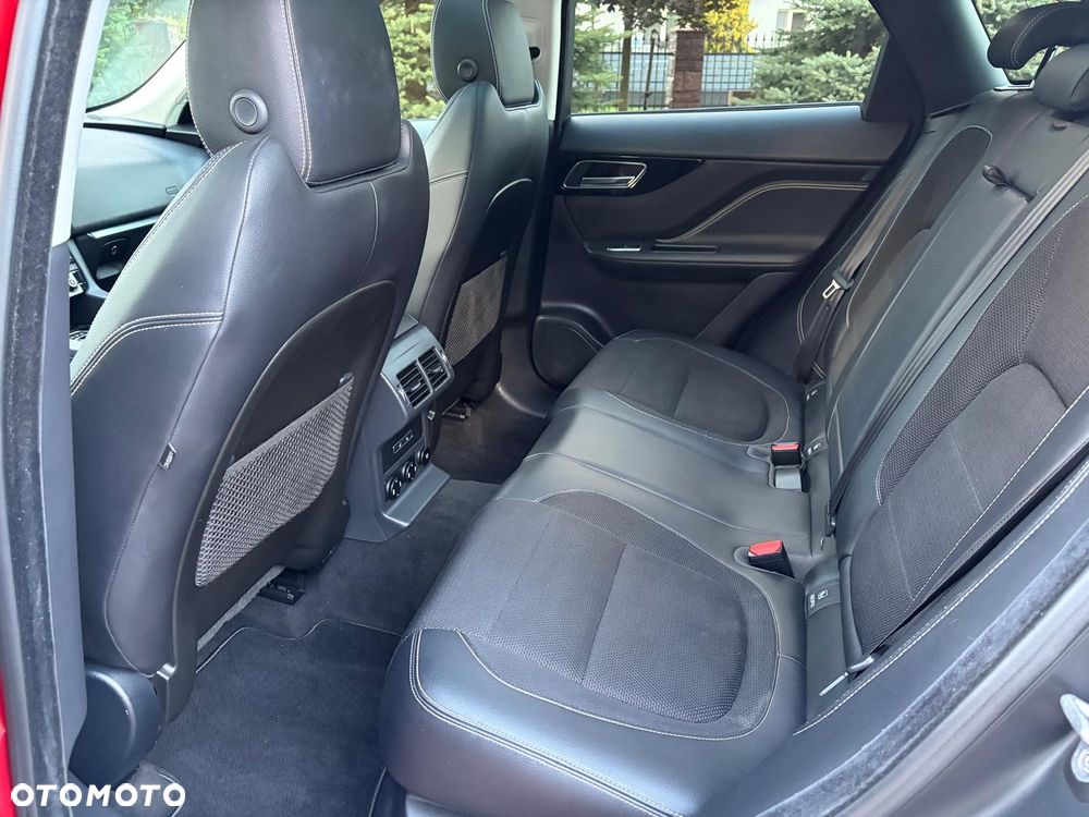 Jaguar F-Pace 20d AWD R-Sport - 10