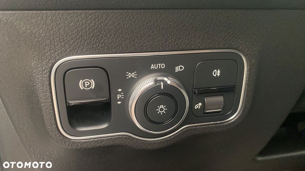 Mercedes-Benz GLB 200 d 4-Matic Progressive 8G-DCT - 29