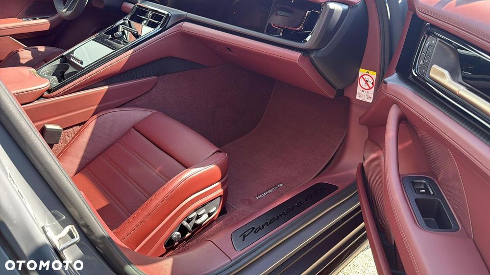Porsche Panamera - 11