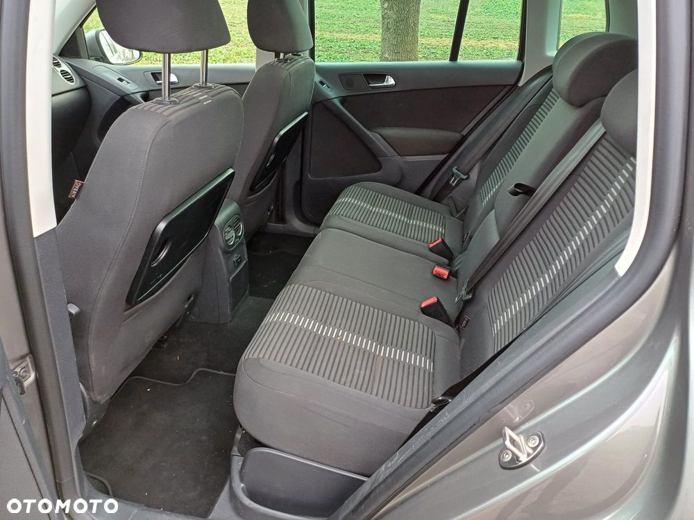 Volkswagen Tiguan 2.0 TDI DPF BlueMotion Technology Trend & Fun - 9