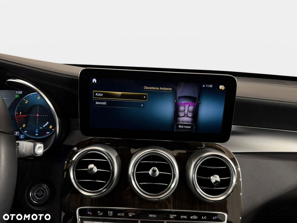 Mercedes-Benz GLC 220 d 4Matic 9G-TRONIC - 22