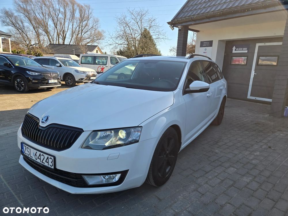 Skoda Octavia 1.6 TDI Ambition DSG - 2