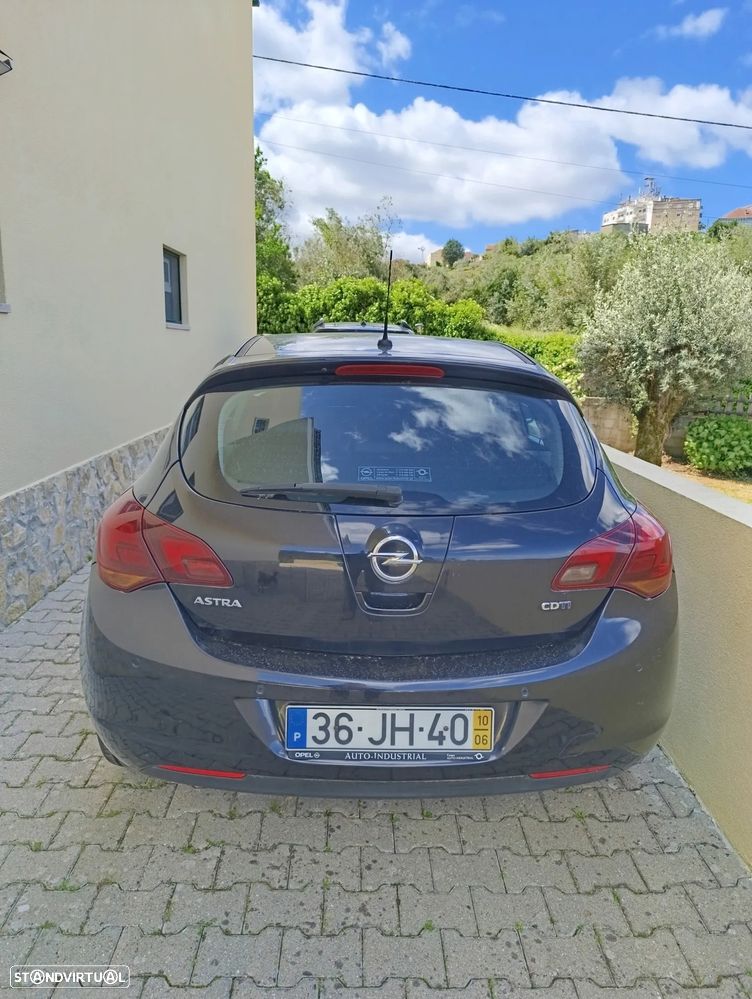 Opel Astra 1.7 CDTI Cosmo - 1