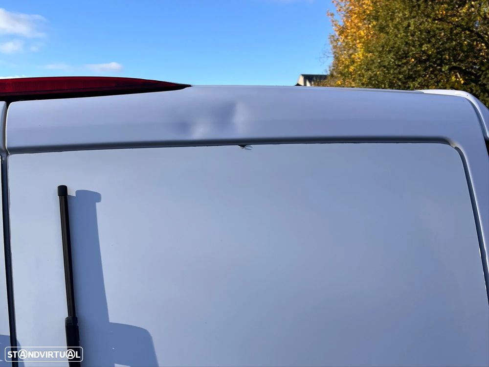 Mercedes-Benz vito 113cdi com câmara de frio e congelação - 17