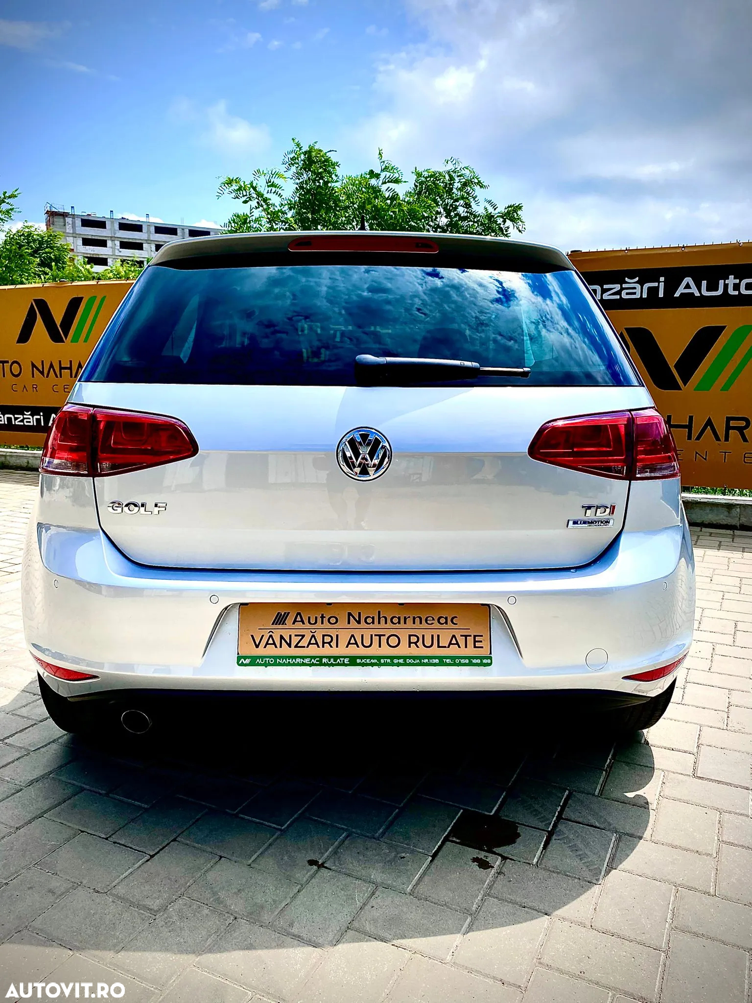 Volkswagen Golf - 2