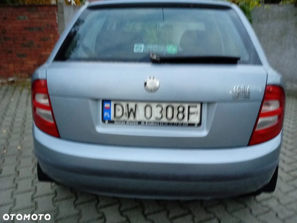 Skoda Fabia 2003 photo 2