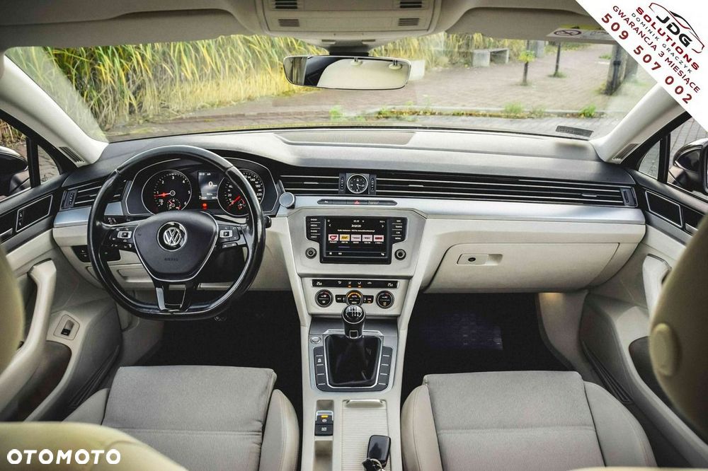 Volkswagen Passat - 24