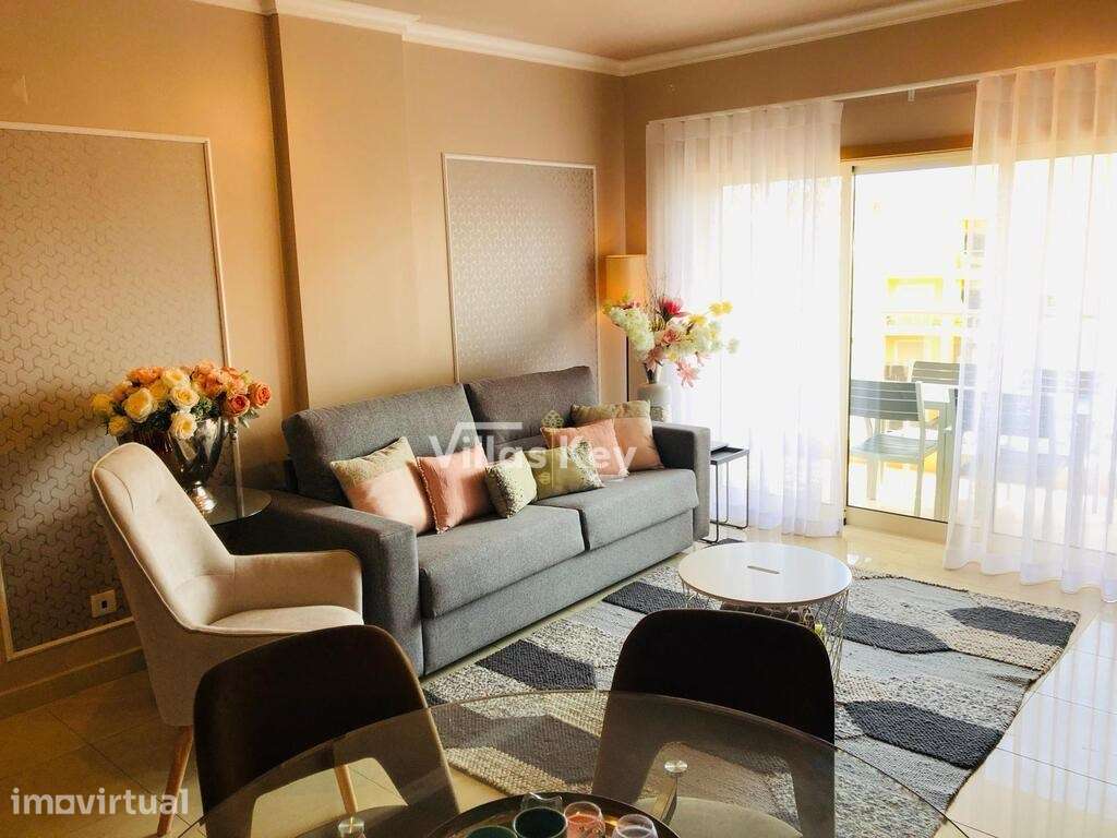 Apartamento com 2 quartos e piscina perto do centro e das praias, e... - Grande imagem: 3/21