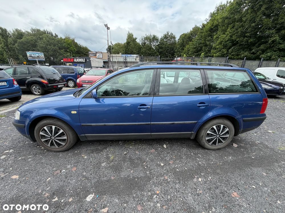 Volkswagen Passat 1.8 Comfortline - 2