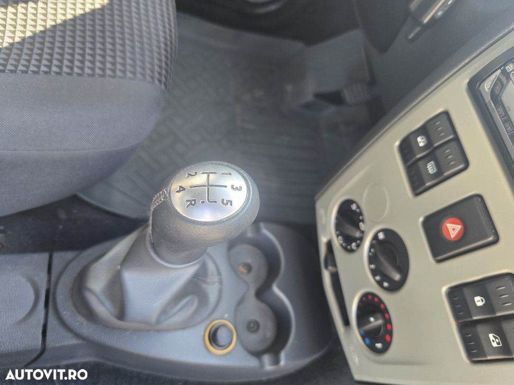 Dacia Logan 1.4 MPI Ambiance - 27