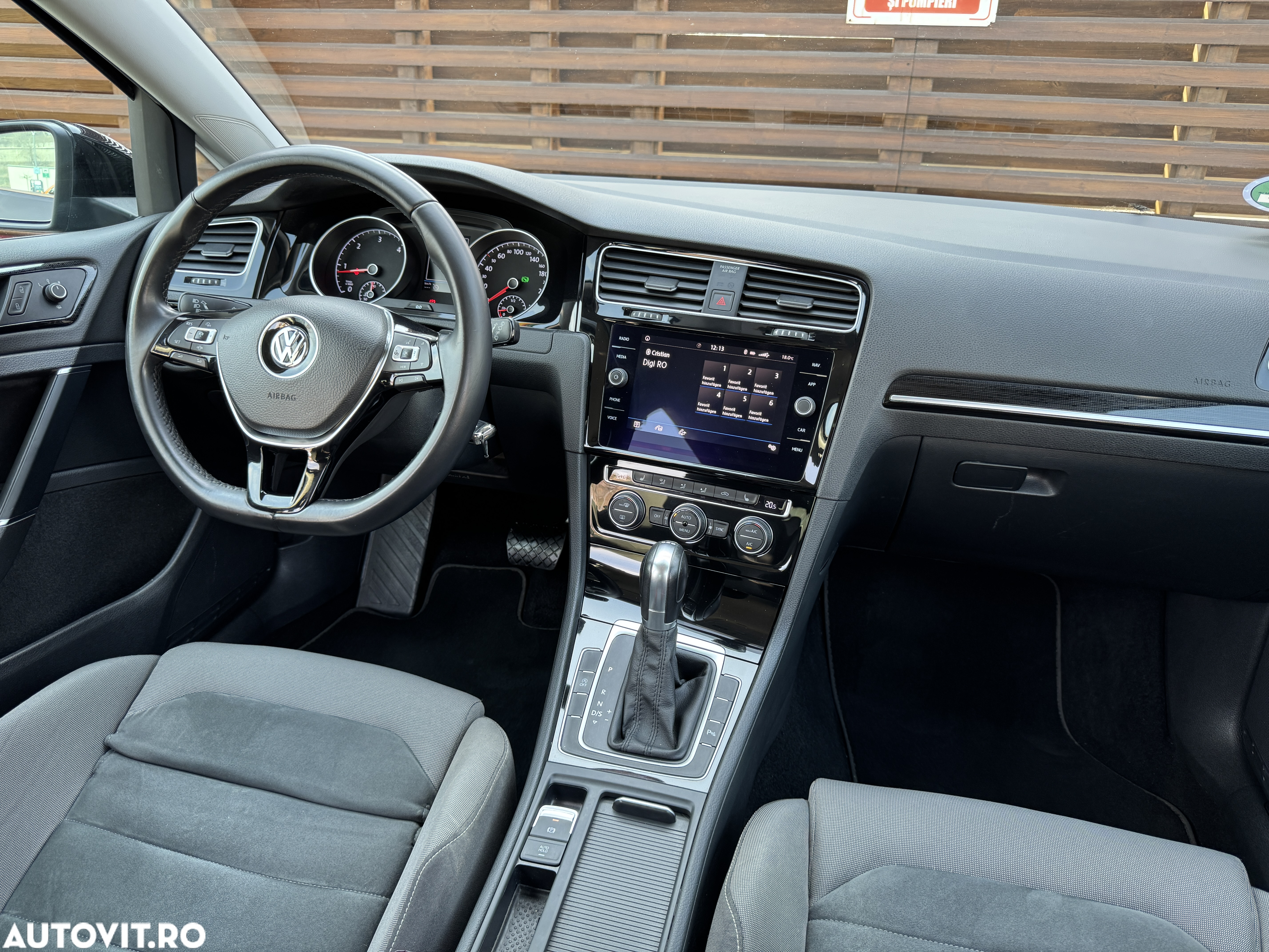 Volkswagen Golf 1.6 TDI DSG Highline - 12