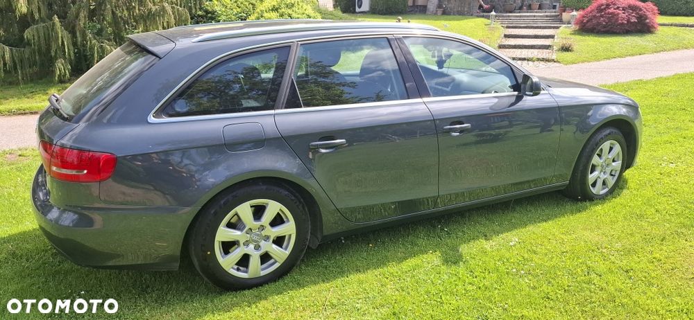 Audi A4 Avant - 4