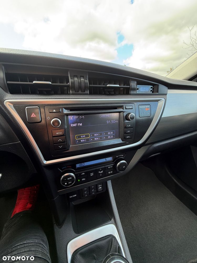 Toyota Auris 1.4 D-4D Life Plus - 9