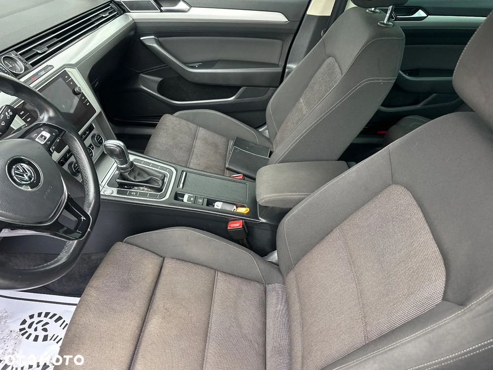 Volkswagen Passat 1.8 TSI BMT Comfortline - 21