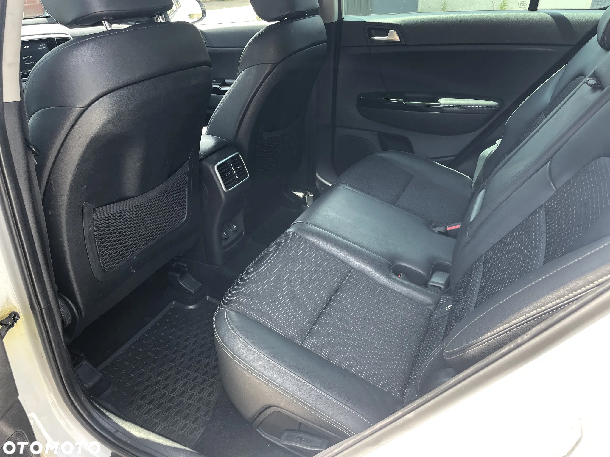 Kia Sportage 1.6 T-GDI Business Line 4WD DCT - 28