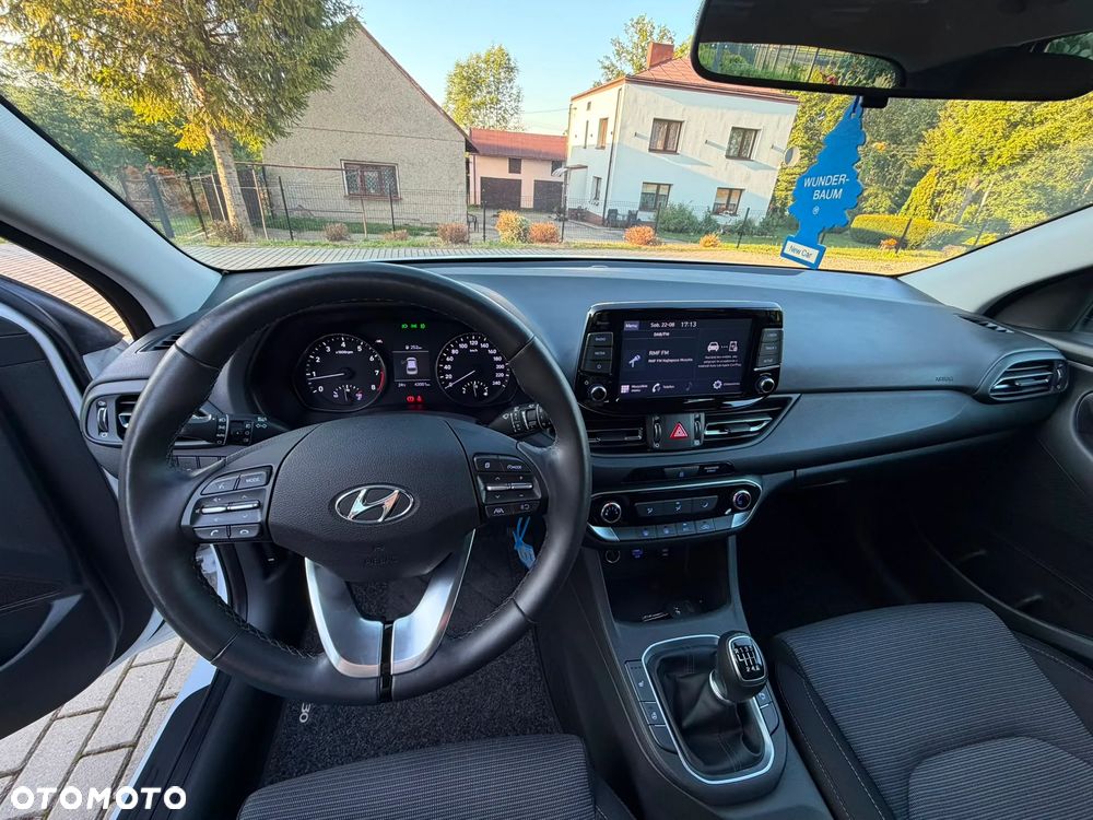Hyundai i30 1.5 DPI Comfort - 12