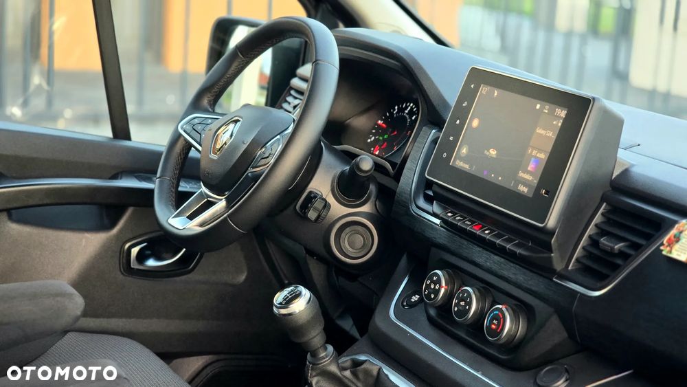 Renault Trafic - 31