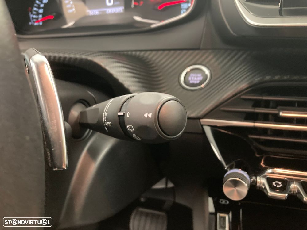 Peugeot 208 1.2 PureTech Allure EAT8 - 51