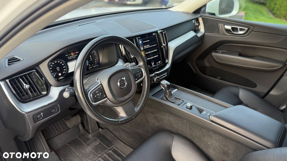 Volvo XC 60 T5 AWD Geartronic Momentum - 16
